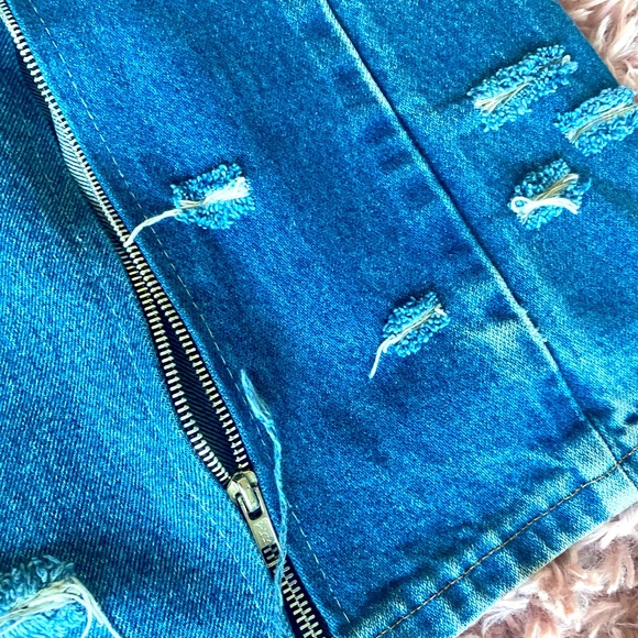 High waist Denim Skirt, Ripped, Size S, Front Zipper - Picture 2 of 3